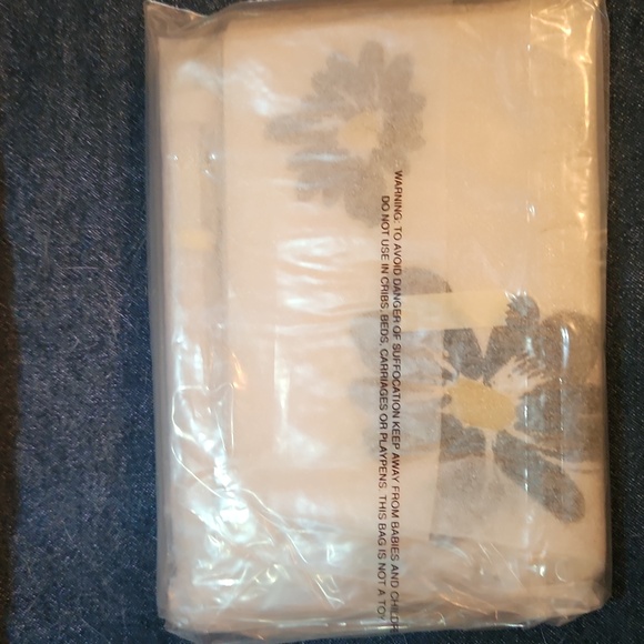 Coach Corner Zip Wristlet with Floral Print CZ606 - Picture 6 of 6